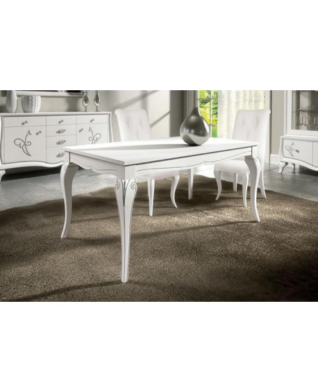 EXTENDING RECTANGULAR WOODEN TABLE