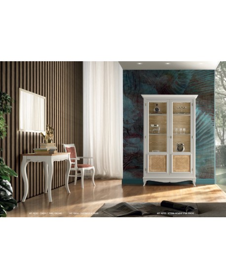 Vetrina intagliata 2 porte intarsiate spina rovere con filetto acero con schienale in frassino