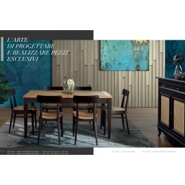 Tavolo in frassino apertura centrale bilaterale  con 2 allunghe interne da 40 cm gamba spillo L.180 P.90 H.76,5