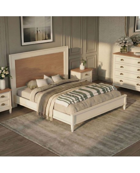LETTO CON GAMBE A SPILLO E TESTATA LEGNO L. 182 H. 130 P. 210